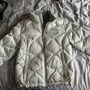 Women’s Large 550 North Face Puffer Jacket